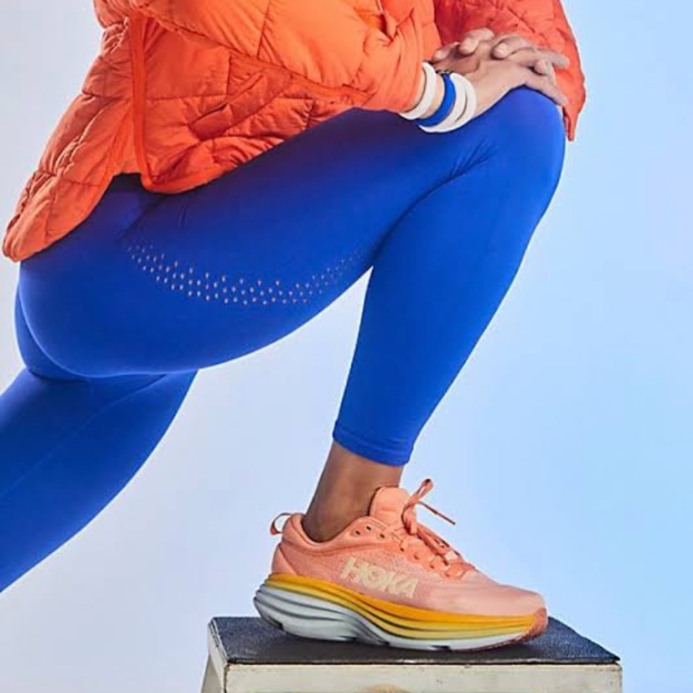 HOKA Bondi 8  sneakers peach parfait size 8 new without box